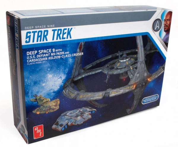 AMT Models 1/3300 Star Trek Deep Space Nine Space Station DS9