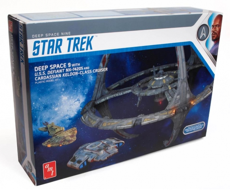 AMT Models 1/3300 Star Trek Deep Space Nine Space Station DS9