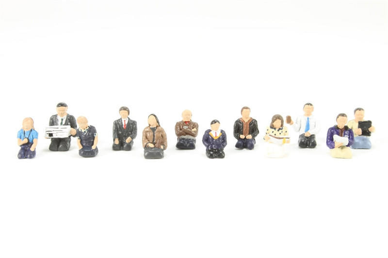 Bachmann Seated Coach Passengers Set of 12 Figures