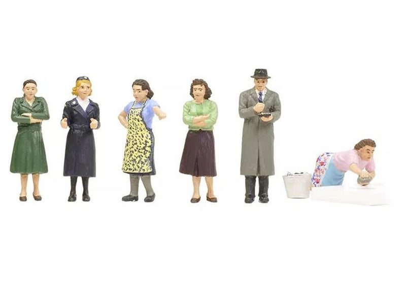 Bachmann Suburban Street Scene Set Of 6 Figures