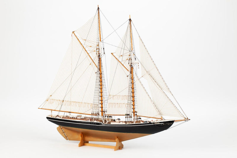 Billings Models 1/100 Bluenose II Wooden Ship Kit