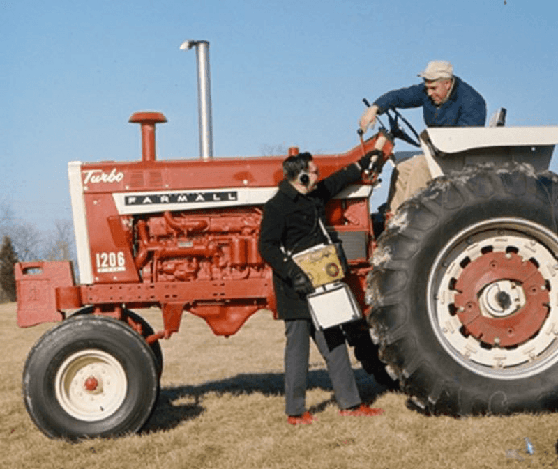 Britains 1/32 Case IH Farmall 1206 Tractor