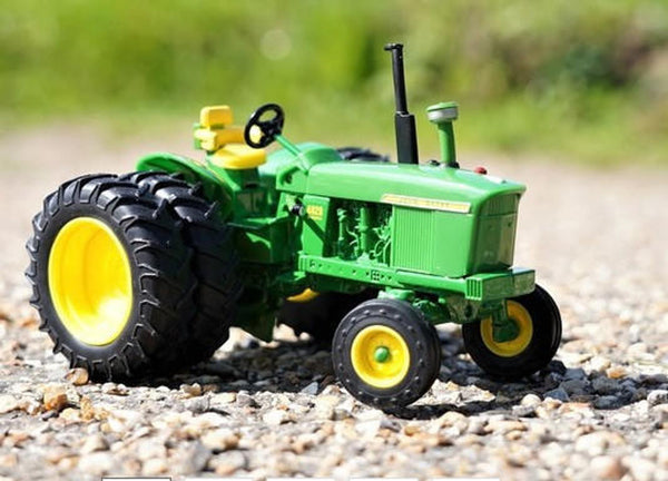 Britains 1/32 John Deere 4020 (With Dual Rear Wheels) Diecast Model