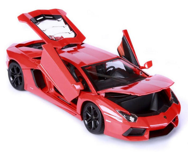 Burago 1/18 Lamborghini Aventador LP 700 4 Diecast Model