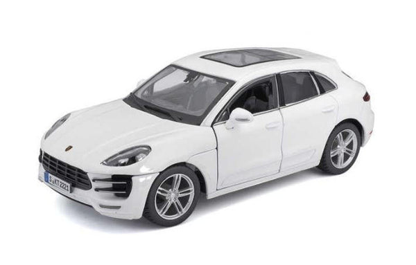 Burago 1/24 Porsche Macan White Diecast Model