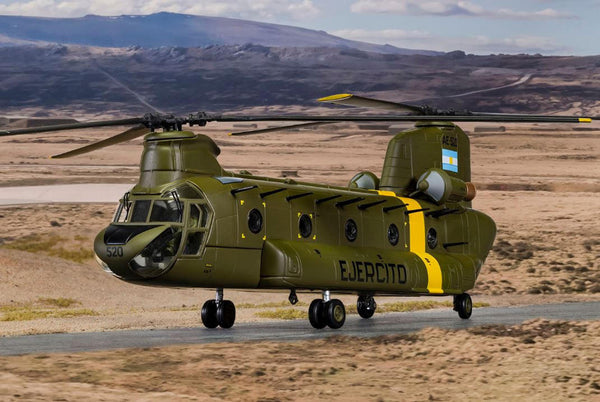 Corgi 1/72 Boeing CH-47C Chinook AE-520, Falklands War 1982 Diecast Model