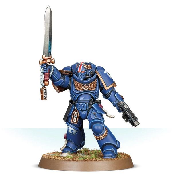 Games Workshop Warhammer 40,000 - Space Marines - Primaris Lieutenant with Power Sword