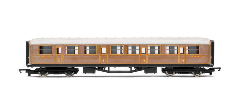 Hornby Railways Railroad LNER Teak Composite Coach