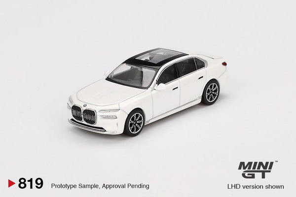 Mini GT 1/64 BMW I7 Xdrive 60 Mineral White (RHD)
